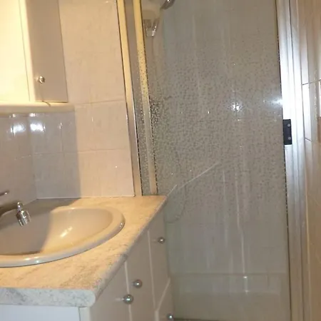 Charmant T2 Avec Terrasse, Climatisation Et Parking Prive A 1,5km Des Thermes De - Fr-1-571-61 Appartamento *