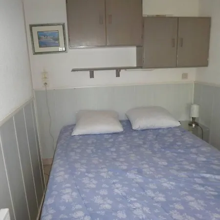Charmant T2 Avec Terrasse, Climatisation Et Parking Prive A 1,5km Des Thermes De - Fr-1-571-61 Balaruc-les-Bains