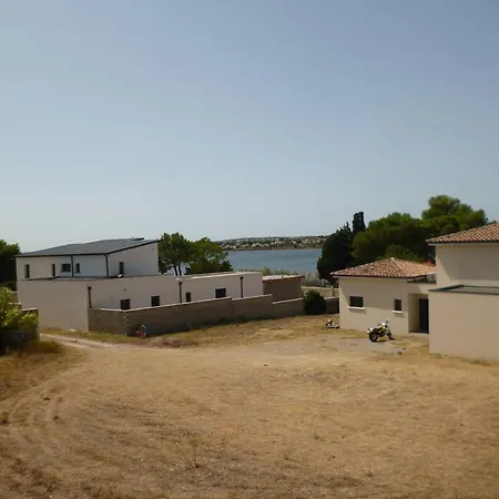 Charmant T2 Avec Terrasse, Climatisation Et Parking Prive A 1,5km Des Thermes De - Fr-1-571-61