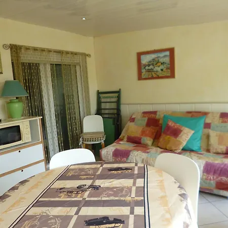 Charmant T2 Avec Terrasse, Climatisation Et Parking Prive A 1,5km Des Thermes De - Fr-1-571-61 *